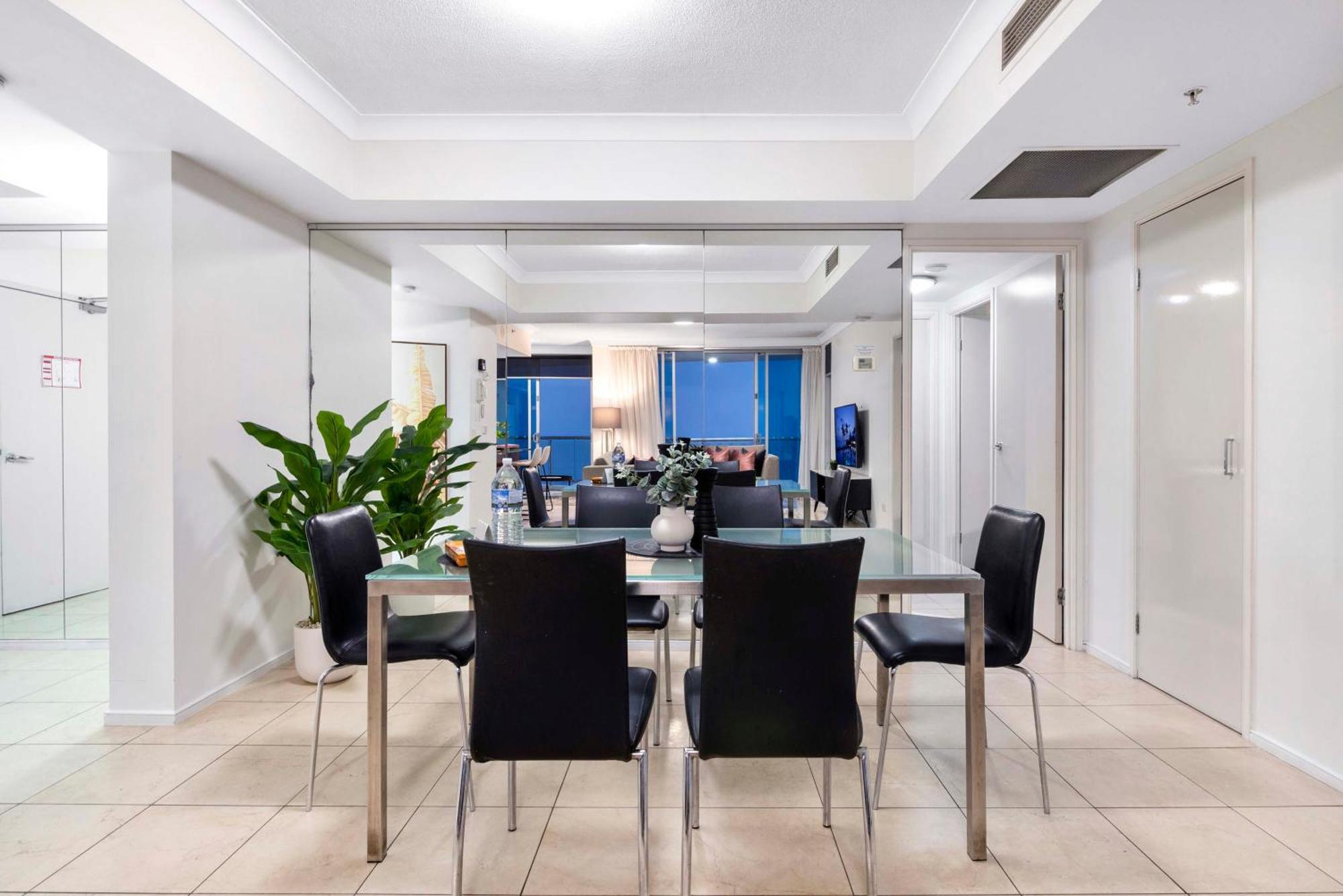 Chevron Renaissance - Self Contained & Privately Managed Apartments ゴールドコースト エクステリア 写真