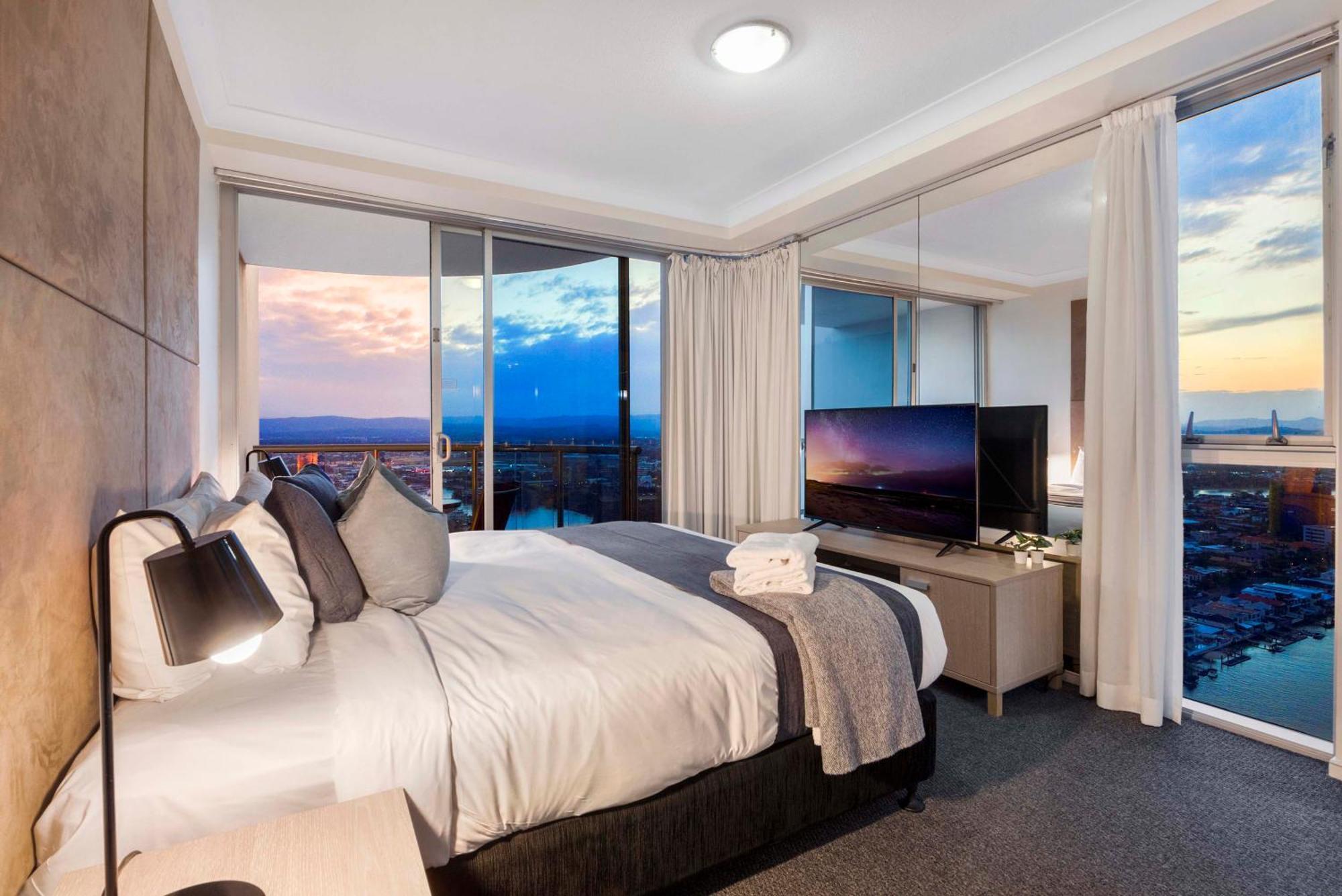 Chevron Renaissance - Self Contained & Privately Managed Apartments ゴールドコースト エクステリア 写真