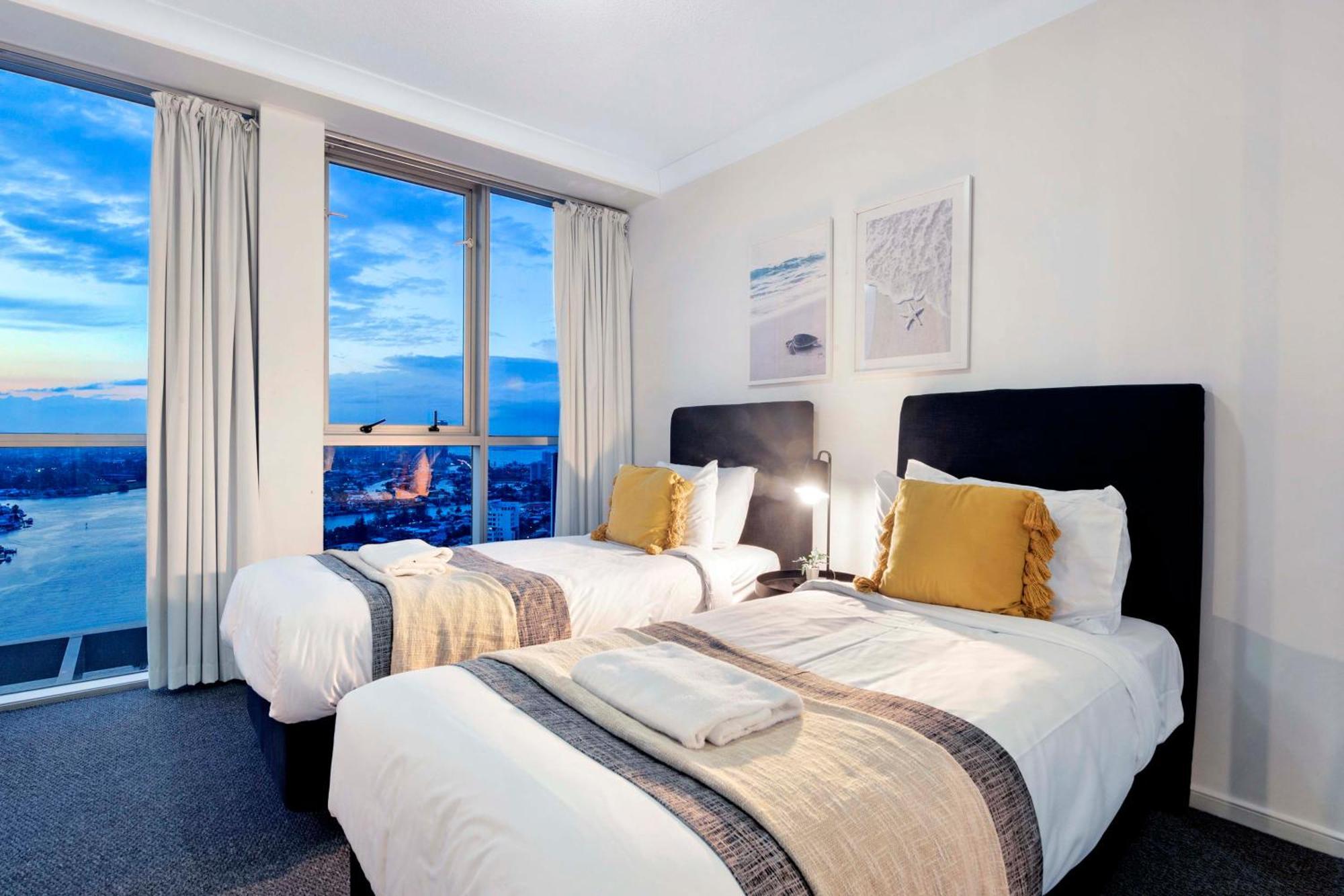 Chevron Renaissance - Self Contained & Privately Managed Apartments ゴールドコースト エクステリア 写真