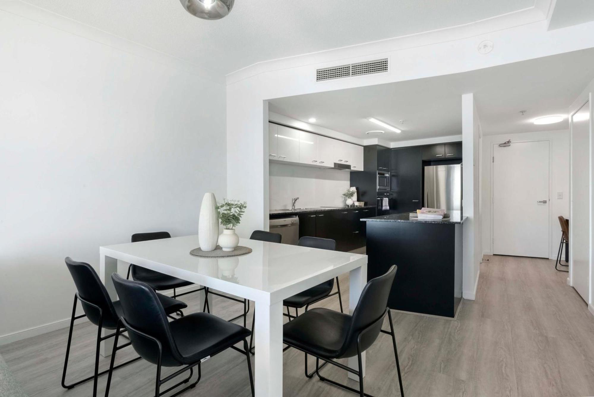 Chevron Renaissance - Self Contained & Privately Managed Apartments ゴールドコースト エクステリア 写真