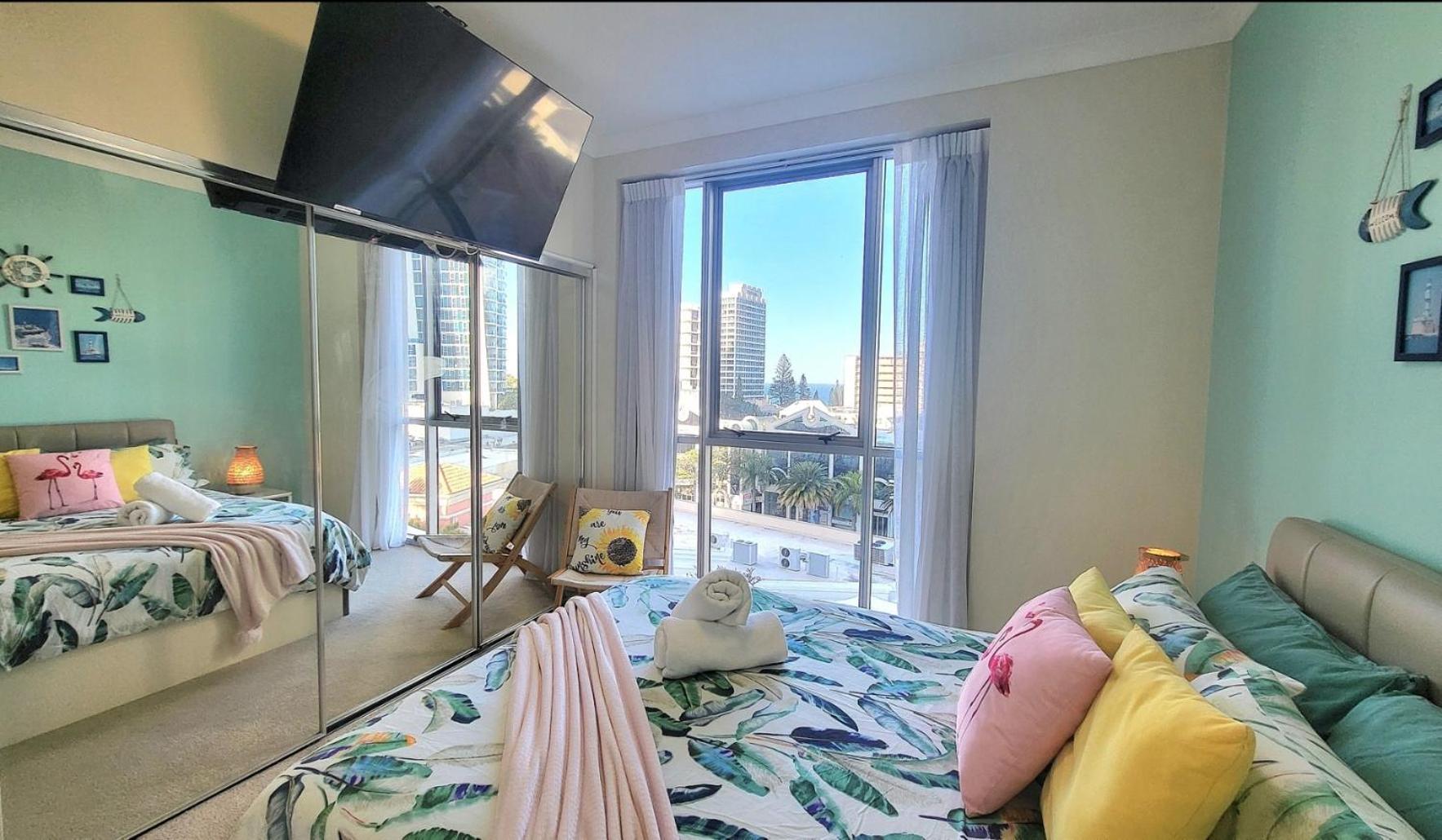 Chevron Renaissance - Self Contained & Privately Managed Apartments ゴールドコースト エクステリア 写真